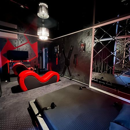 Adult Only Fantasy Room Bucareste Exterior foto